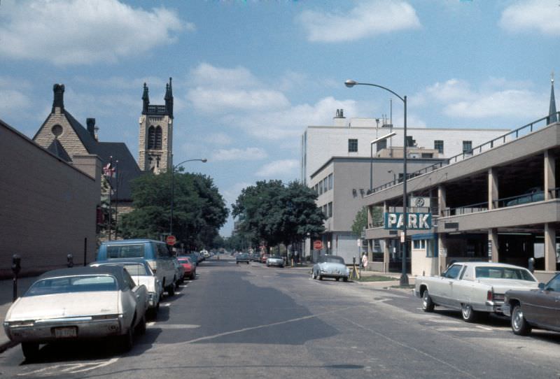 #32 East Huron Street, 1976