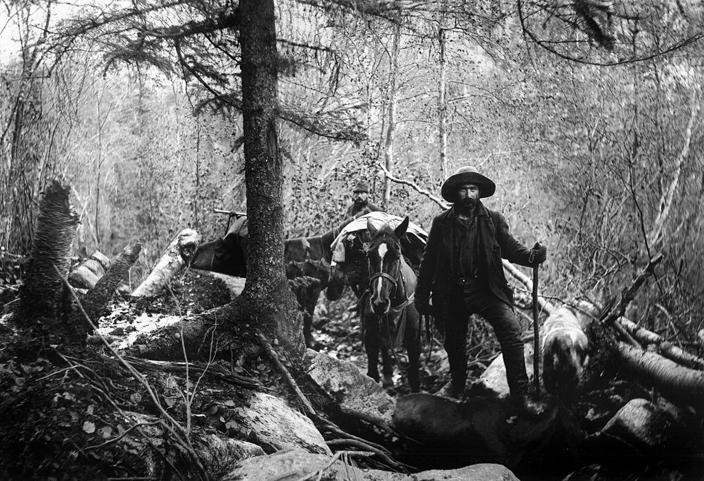 #30 Minor on the way to White Pass between Alaska and Canada to the gold fields of the Klondyke, 1897.