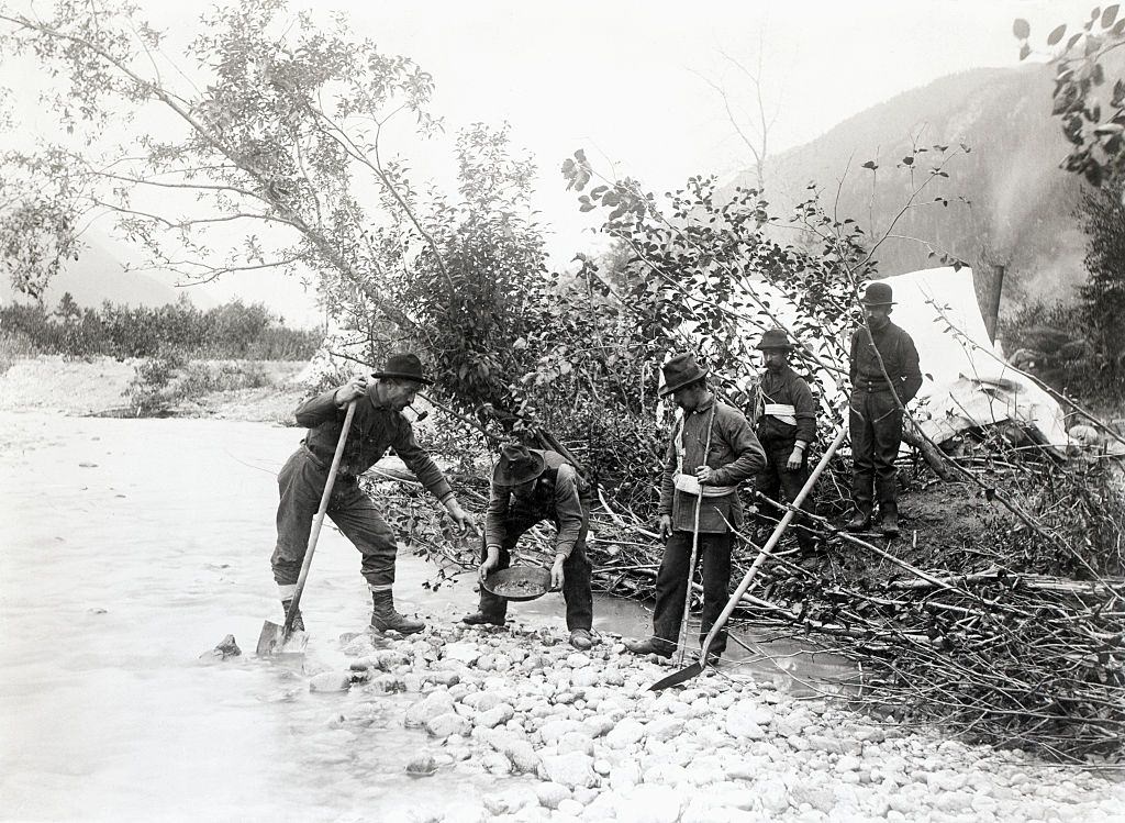 #35 Klondike miners washing out gold, 1897.