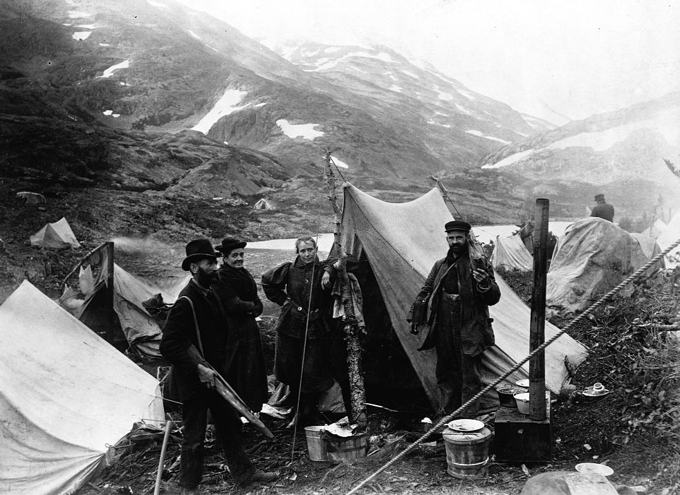 #54 Two missionaries headed for the Klondike gold fields at the height of the Gold Rush in 1897