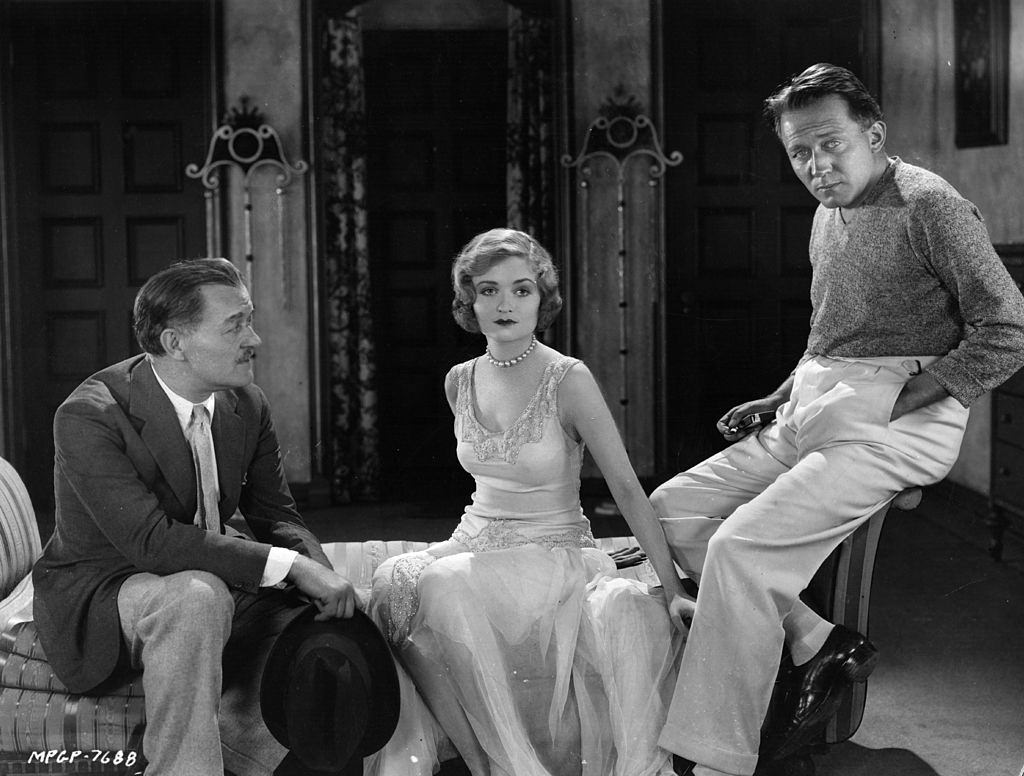 #7 Constance Bennett with her father father Richard Bennett and director Edmund Goulding, 1925.