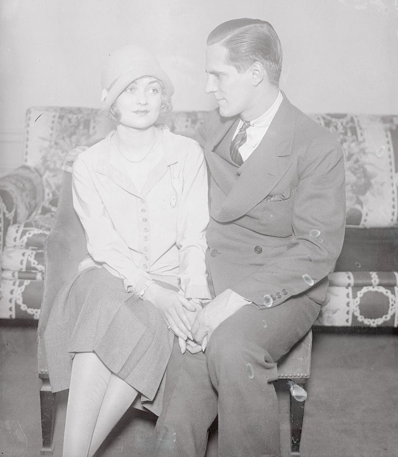 #22 Constance Bennett with her husband Phil Plant, 1925.