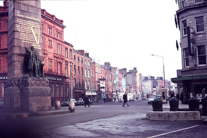 #16 The Parnell Monument at the junction of Upper O’Connell Street, Parnell Street and Cavendish Row, Dublin, circa 1969