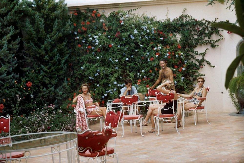 #22 Elise Hunt, John F. Kennedy, Mrs Thaw et Mme X, Cap d’Antibes