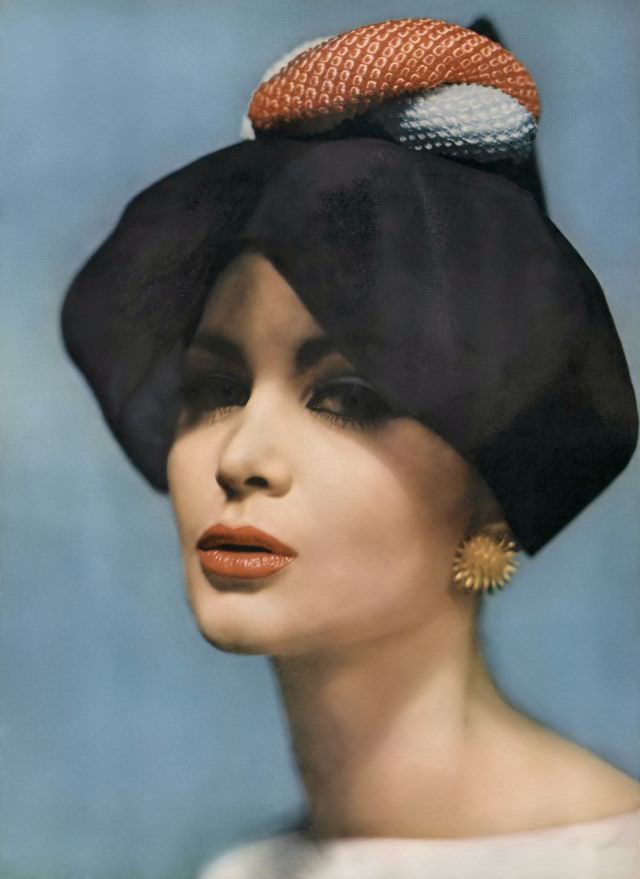 #40 Isabella Albonico, Harper’s Bazaar, April 1960