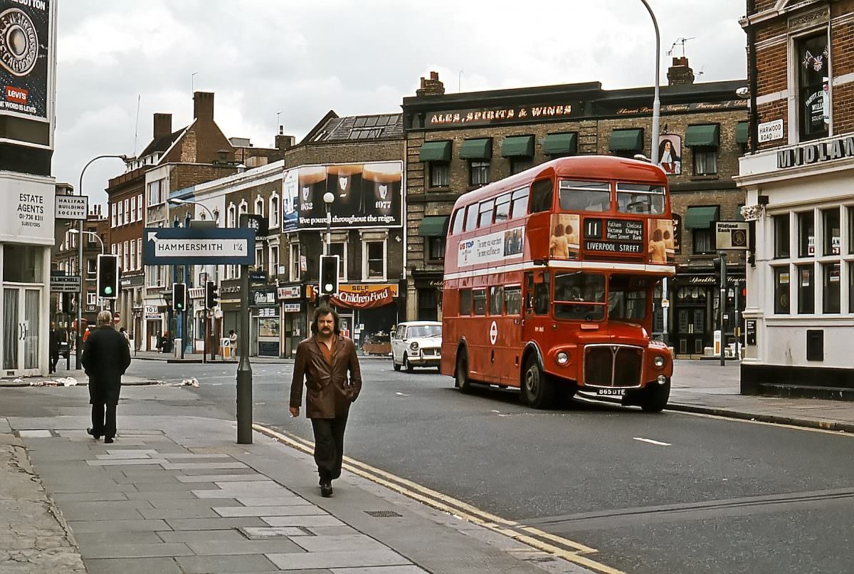#6 Fulham Broadway into Harwood Road 1977