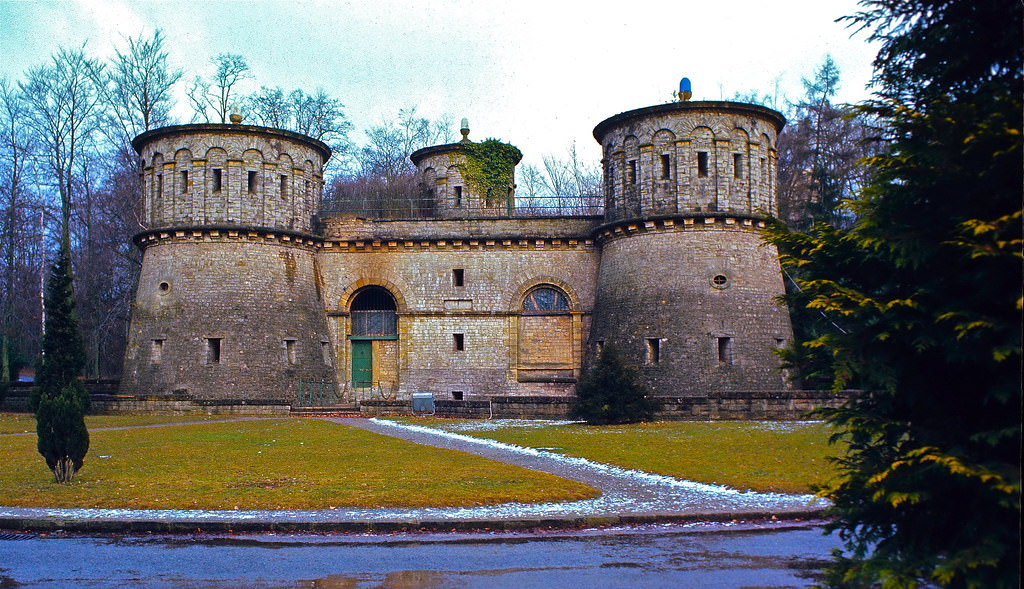 #13 Fort Thüngen (Three Acorns). Luxembourg City, Jan 1972