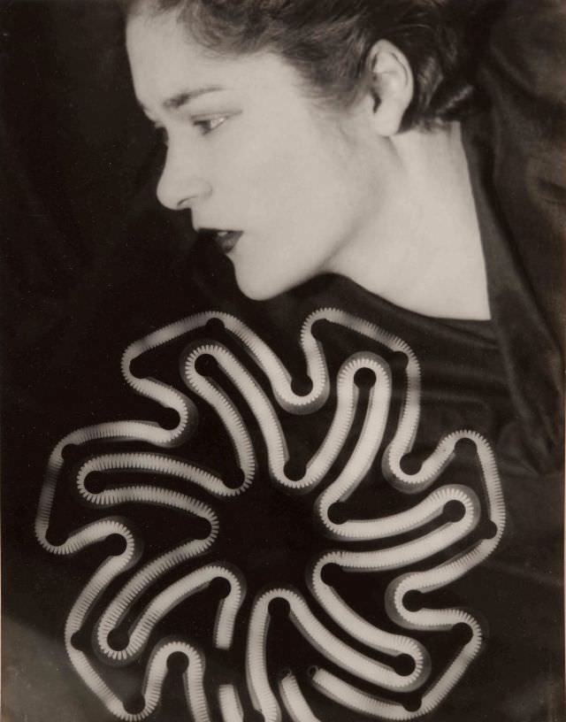 #11 Rayograph (Tanya Ramm in profile), 1930