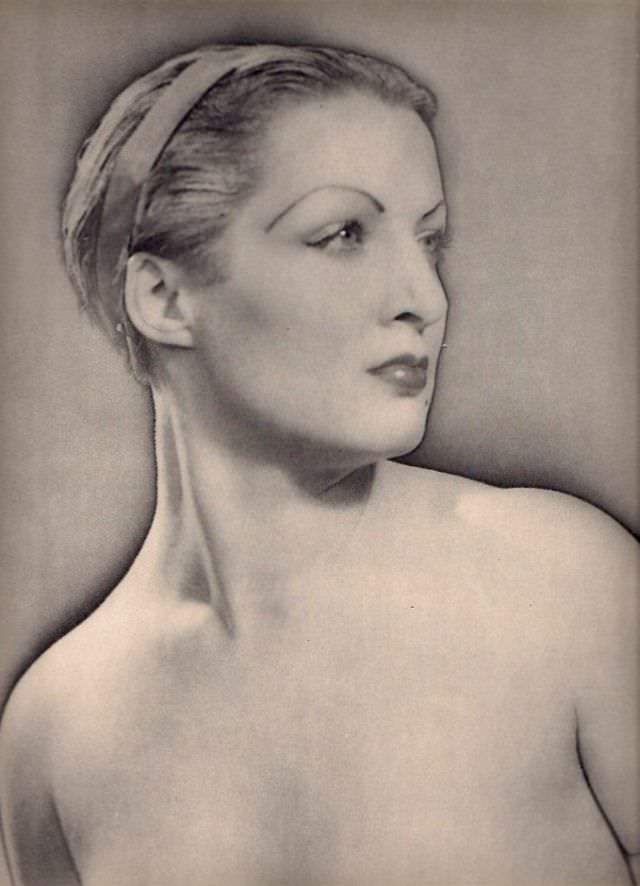 #30 Portrait solarized (Meret Oppenheim), 1937