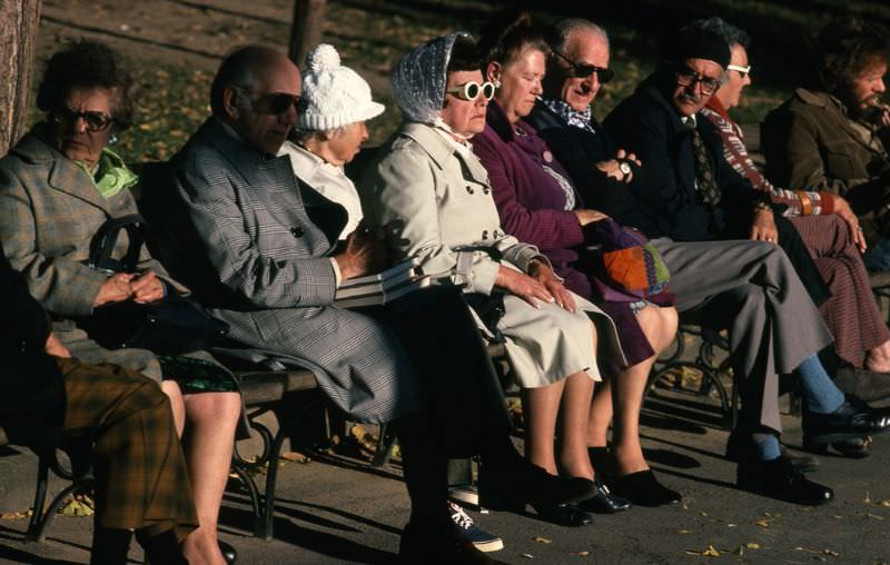 #30 Old people in Central Park enjoying the sun, Manhattan, 1978