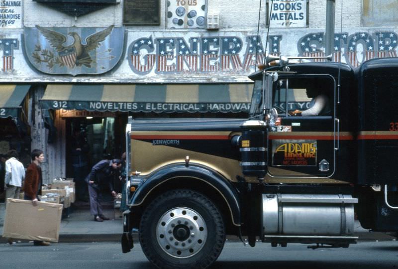 #20 Kenworth truck in front of “Canal Street General Store”, Manhattan, 1978
