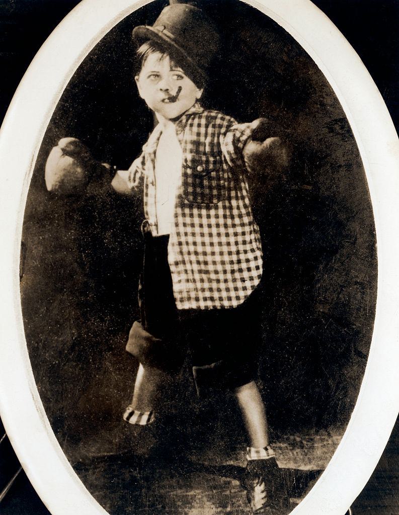 #8 Mickey Rooney as child, 1927.