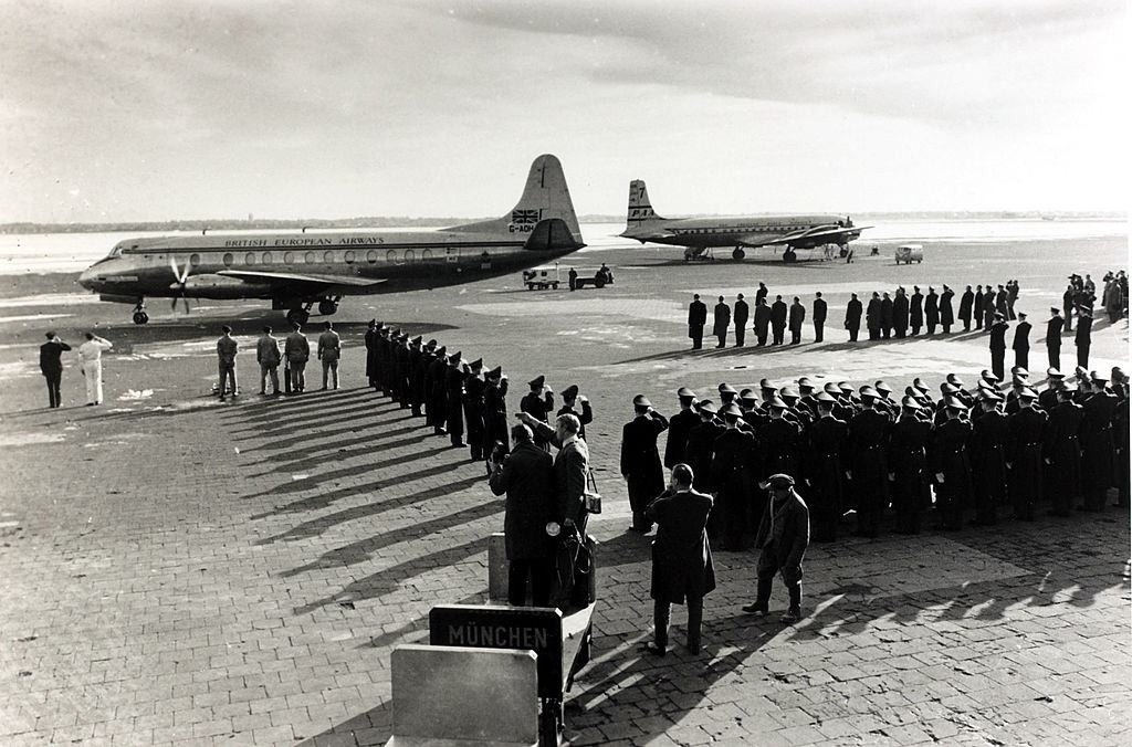 The B.E.A. aircraft carrying the coffins of the victims of the crash at Munich. 11th February 1958