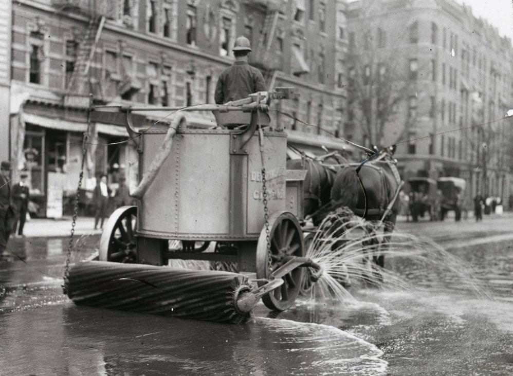 #3 City administration tried to keep streets as clean as possible… at least in the commercial downtown area.