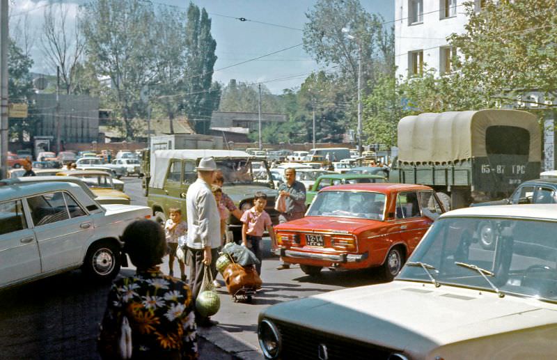#15 Tbilisi street scenes, 1970s