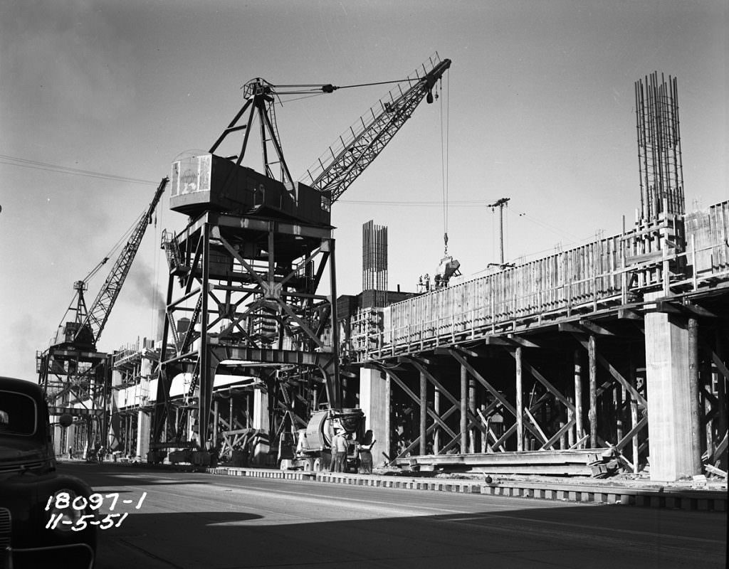 #30 Alaskan Way Viaduct under construction, 1951