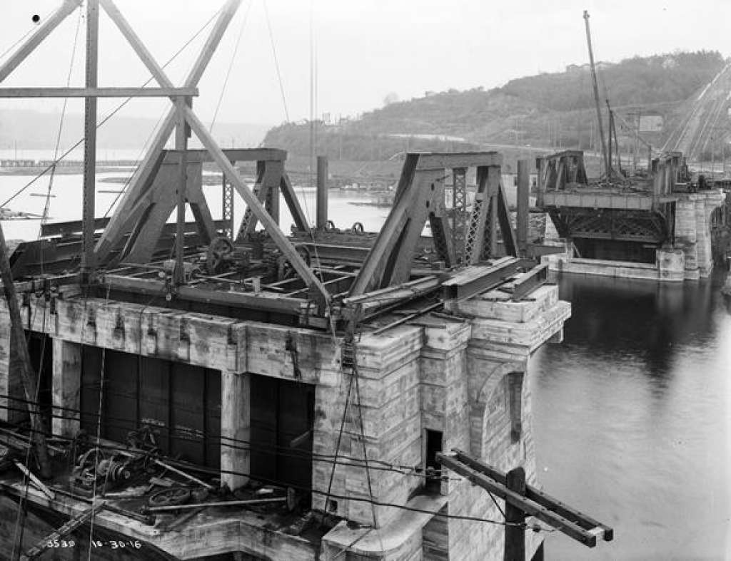 #9 Fremont Bridge under construction, 1916