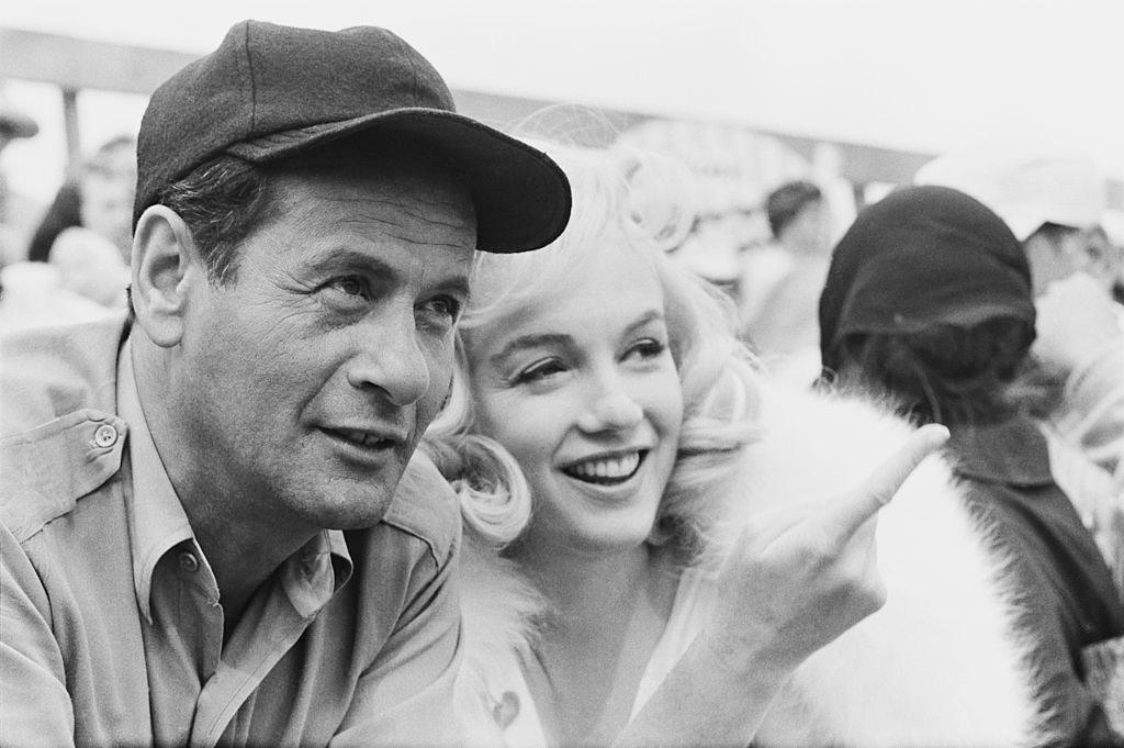 Marilyn Monroe with Eli Wallach on the set of ‘The Misfits’