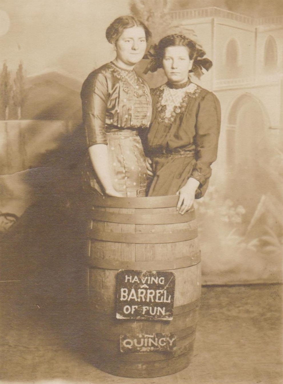 Hilarious Vintage Photos of Women Posing with Funny Objects and Signs Funny