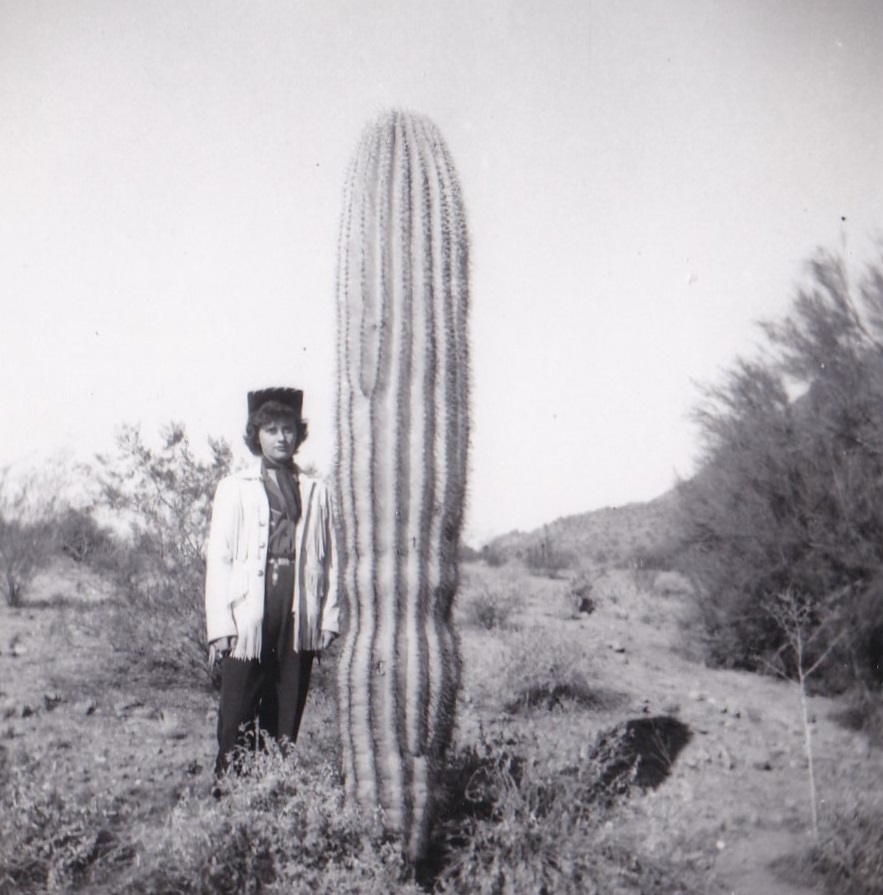 Hilarious Vintage Photos of Women Posing with Funny Objects and Signs Funny