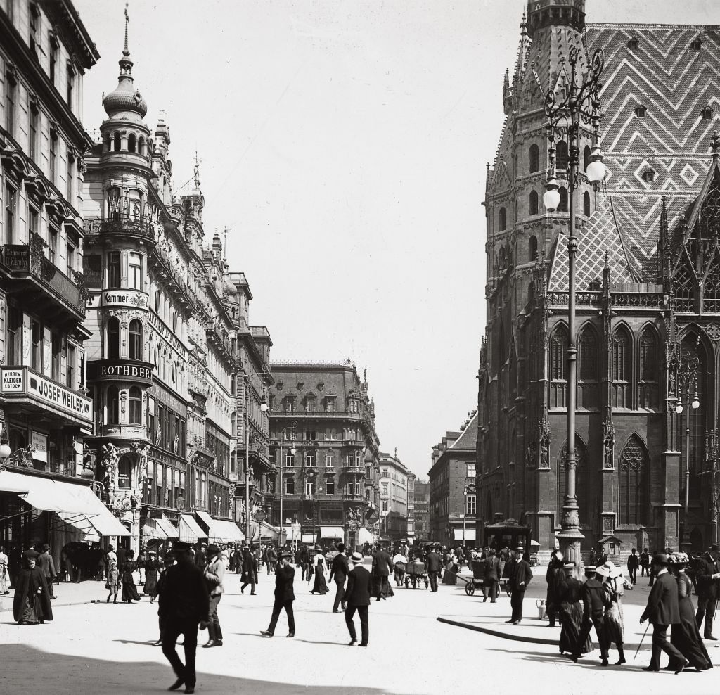 #13 St. Stephan’s square with Red tower Street (Rotenturmstrasse), 1900.