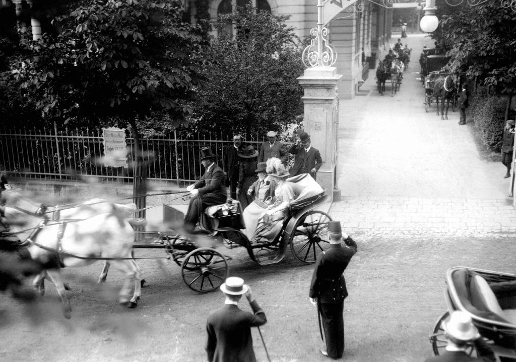 #36 King Edward VII and Queen Mary on holiday in the Austro-Hungarian Spa town of Marienbad, 1905.