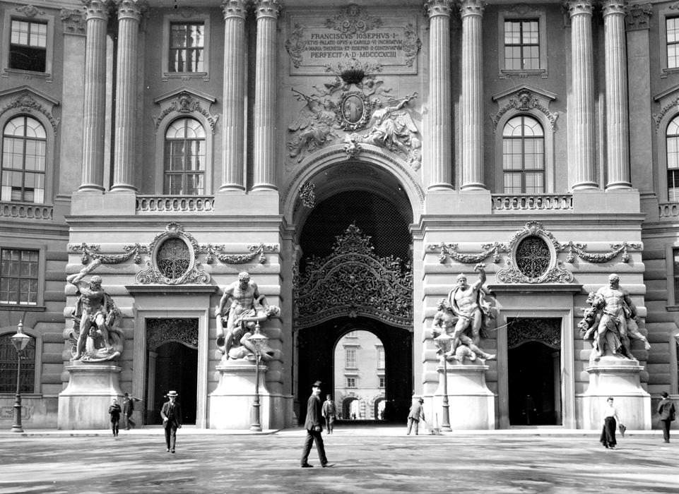 #43 Hofburg Imperial Palace, Vienna, 1900s.