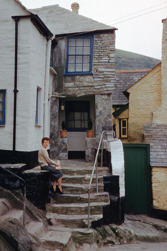 #25 Corfe Castle, 1952