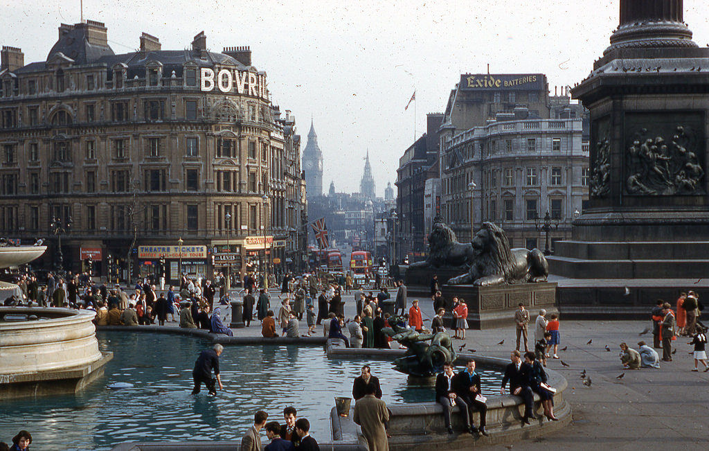 #34 Trafalgar Fountain, 1953