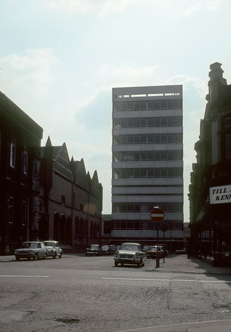 #66 Ormond Street towards the (then) new extension to Manchester College of Art and Design, 1968.