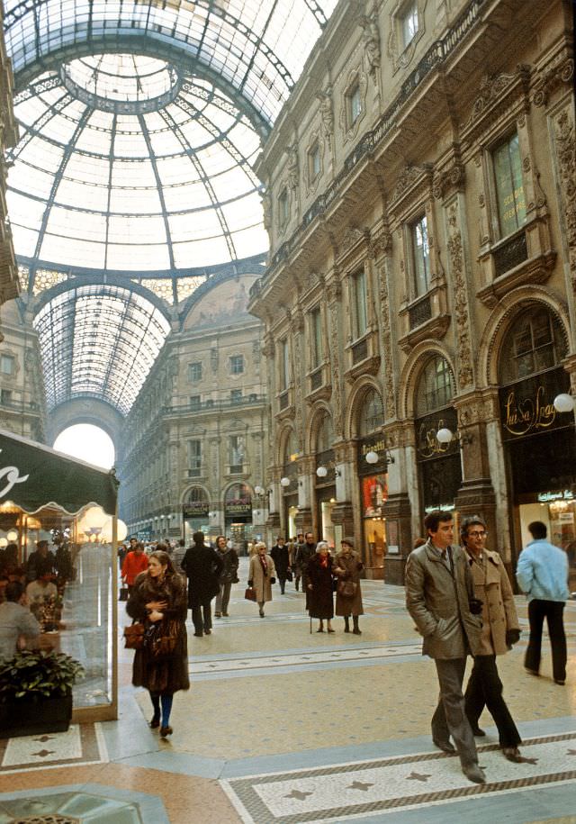 #24 Galleria, Milan, 1983