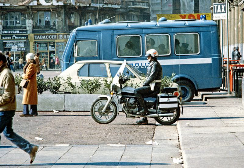 #30 Piazza del Duomo, Milan, 1983
