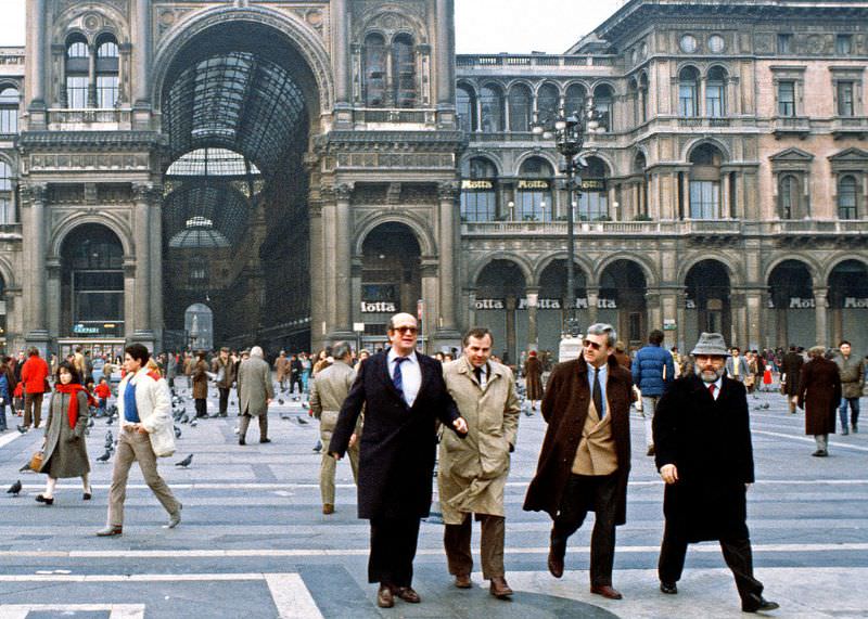 #42 Piazza del Duomo, Milan, 1984