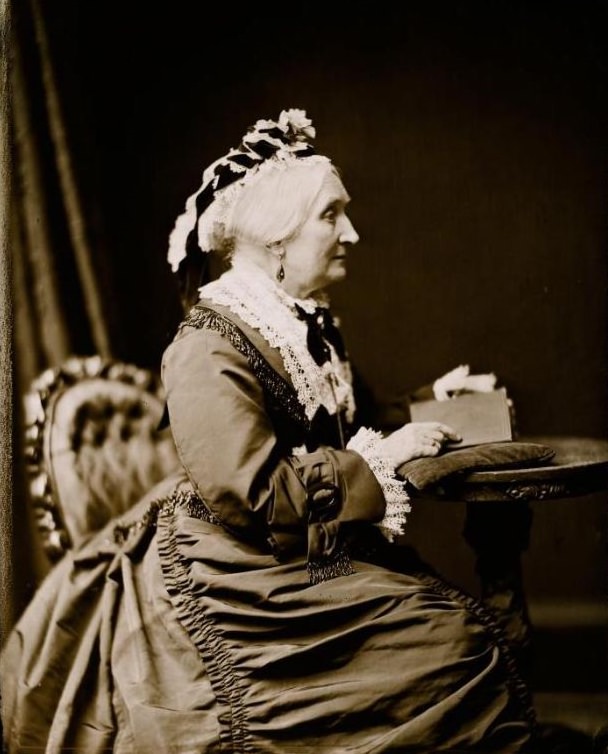 #21 Portrait of unidentified woman, Freeman Brothers Studio, 1871-1880