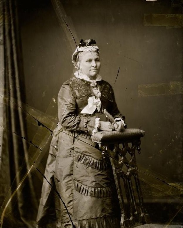 #22 Portrait of unknown woman, Freeman Brothers Studio, 1871-1880