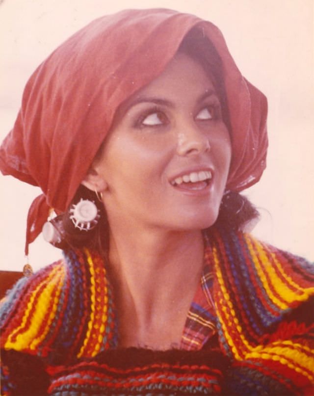 #19 Caroline Munor, 1977