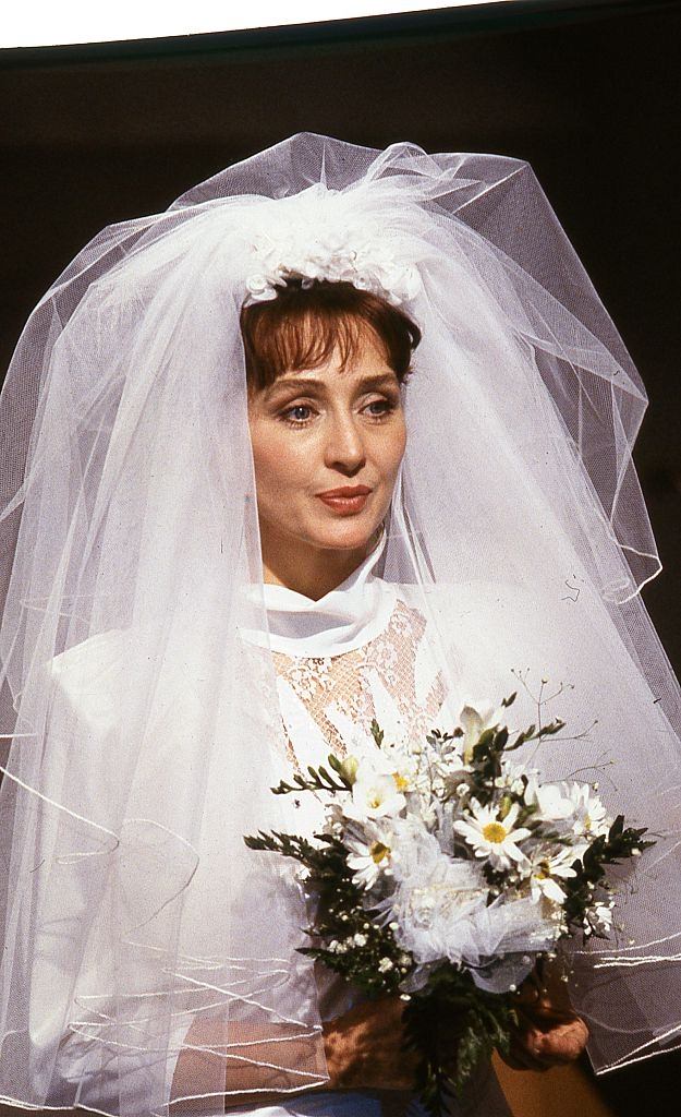 #55 Christine Kaufmann in the tv series ‘Harald und Eddi’, 1988.