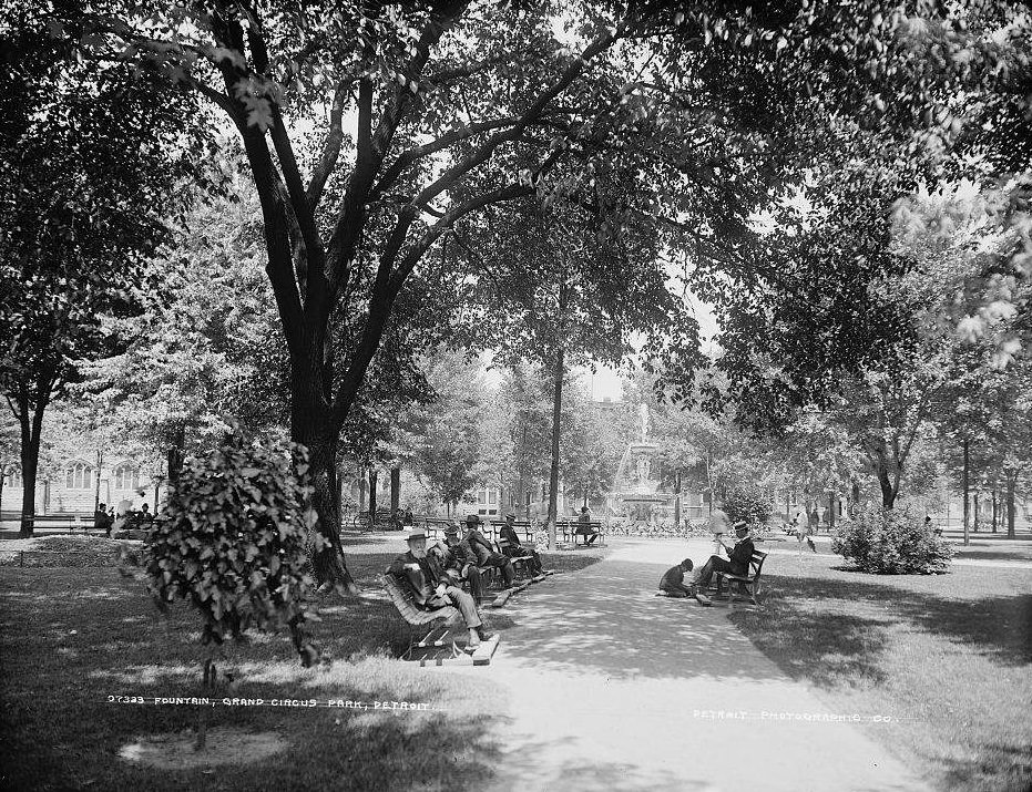 #22 Grand Circus Park fountain in 1895