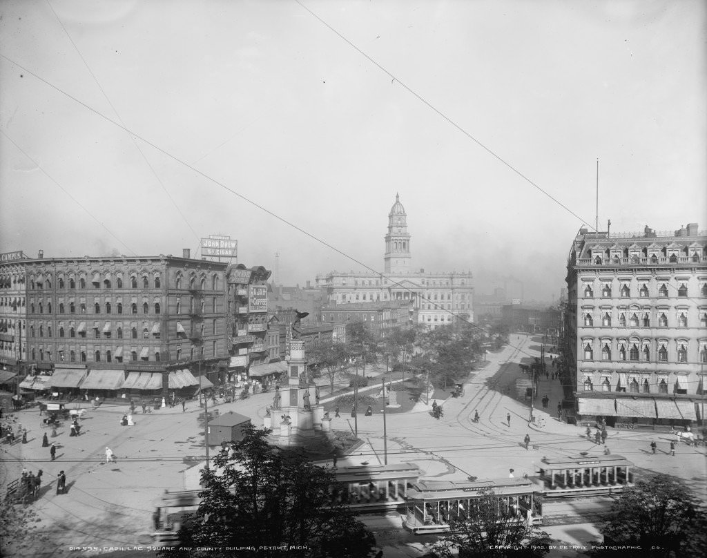 #10 Cadillac Square and county building in Detroit