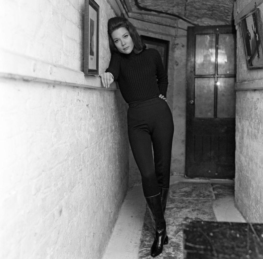 #8 Diana Rigg at the Cheshire Cheese in Fleet Street, 14th December 1964.