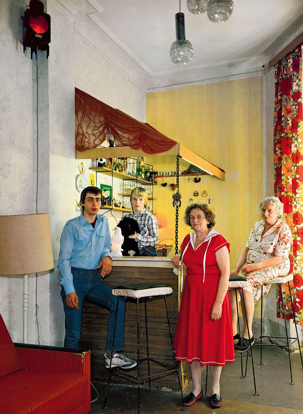 #10 Ingeborg (front, cleaner), her son Lothar (left, carpenter), her grandson Guido and their grandmother.