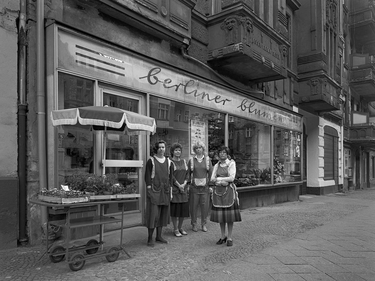 #5 Employees of the cooperative “Berliner Blumen” (Berlin flowers), No. 18.