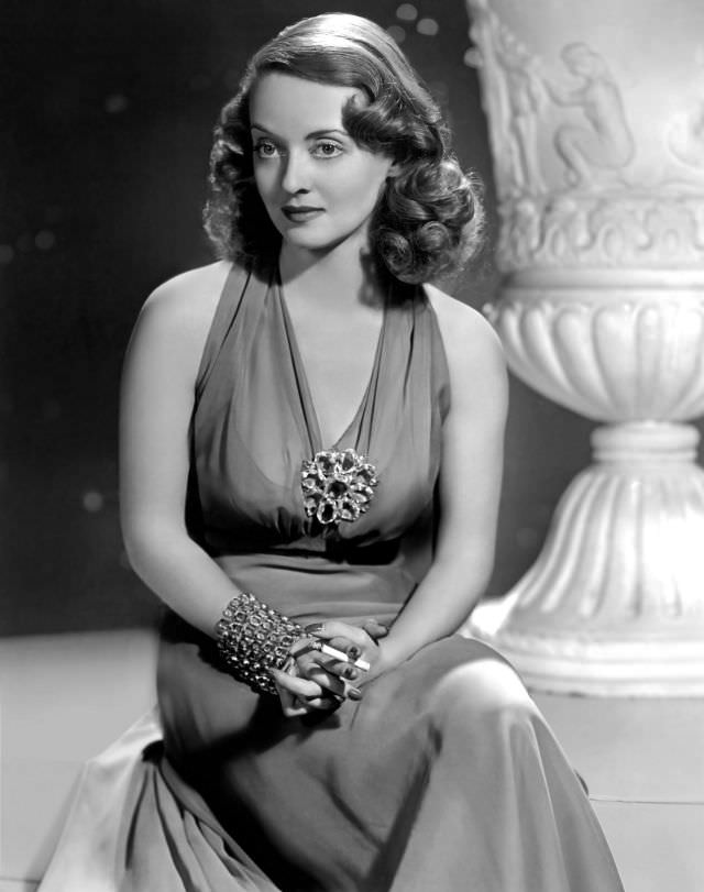 #5 Bette Davis, 1930s