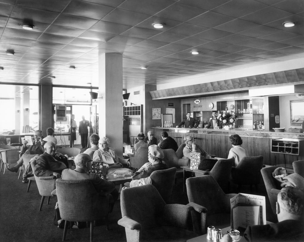 #28 Cocktail bar, 1950s.