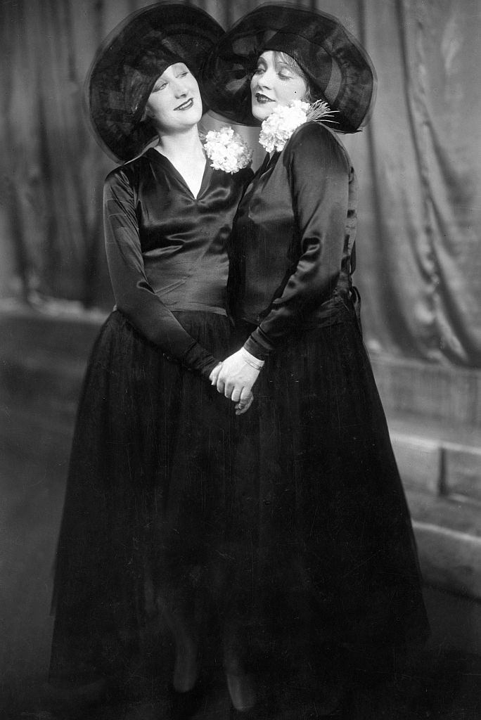 #54 Marlene Dietrich with Margo Lion, 1928.