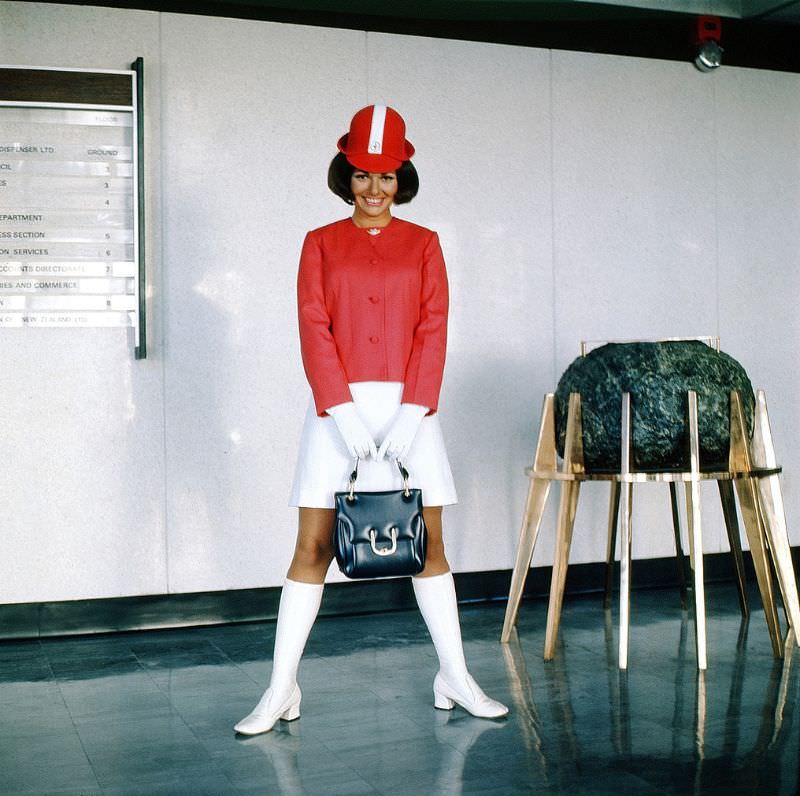 #18 Air Hostess Uniform 1970 Lollipop