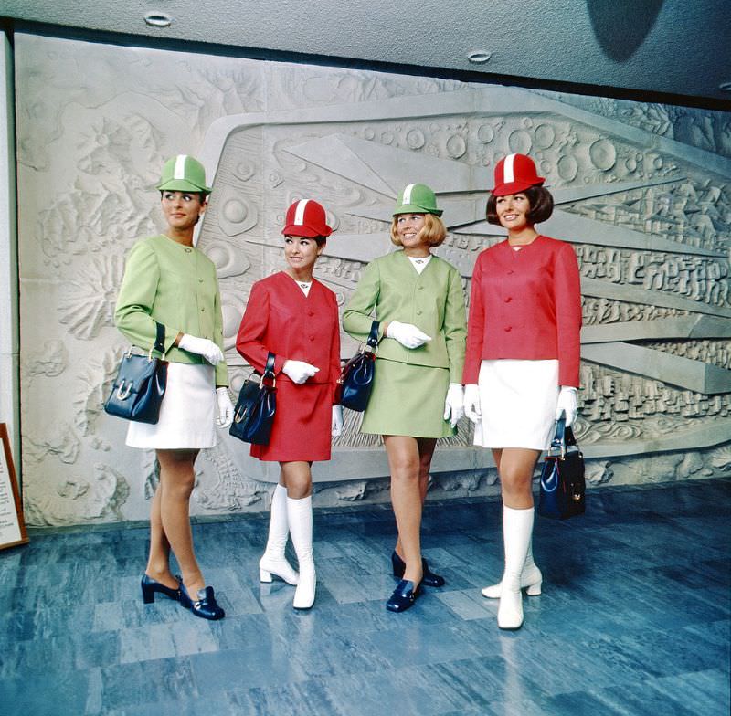 #19 Air Hostess Uniform 1970 Lollipop