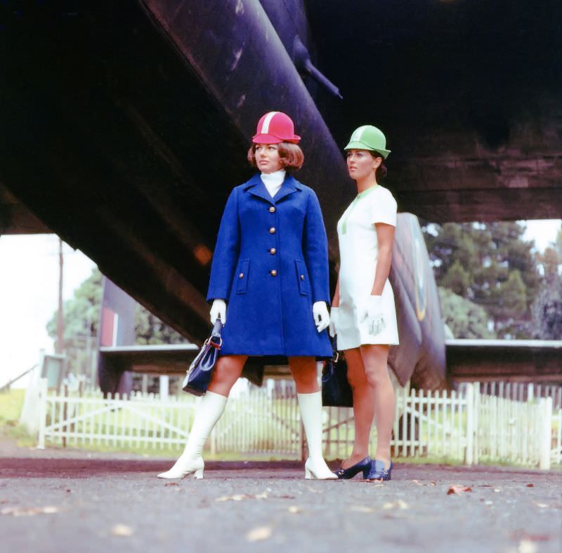 #22 Air Hostess Uniform 1970 Lollipop