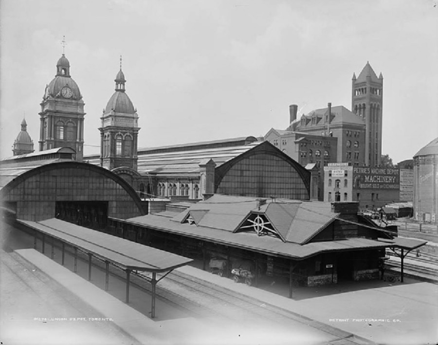#17 Old Union Station in Toronto, 1890s.