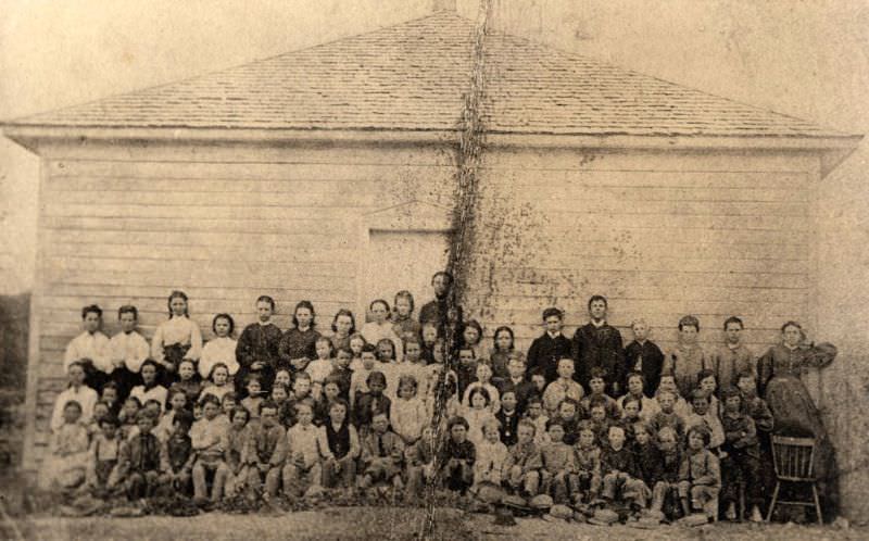 #45 Dungannon School (destroyed by fire 1872)